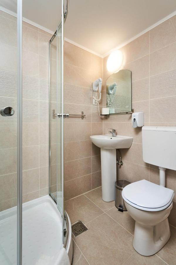 Mora Guest house 3*